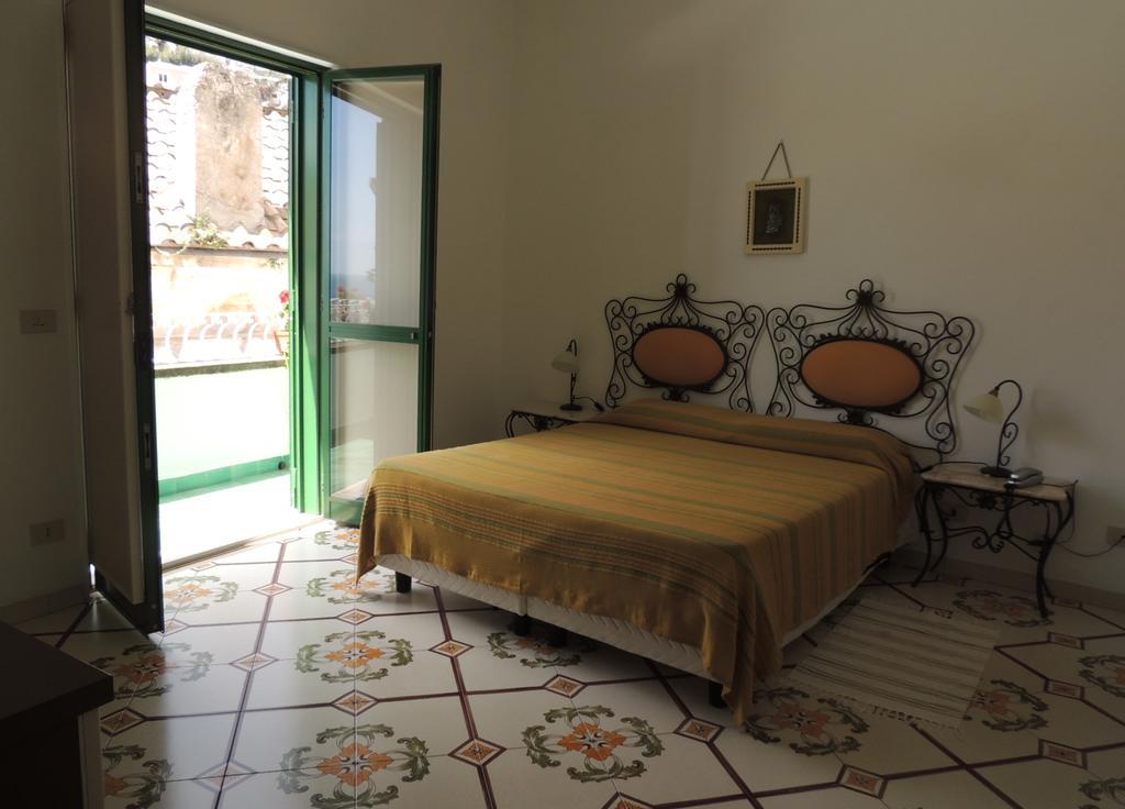 La Tavolozza Residence Positano Habitación foto